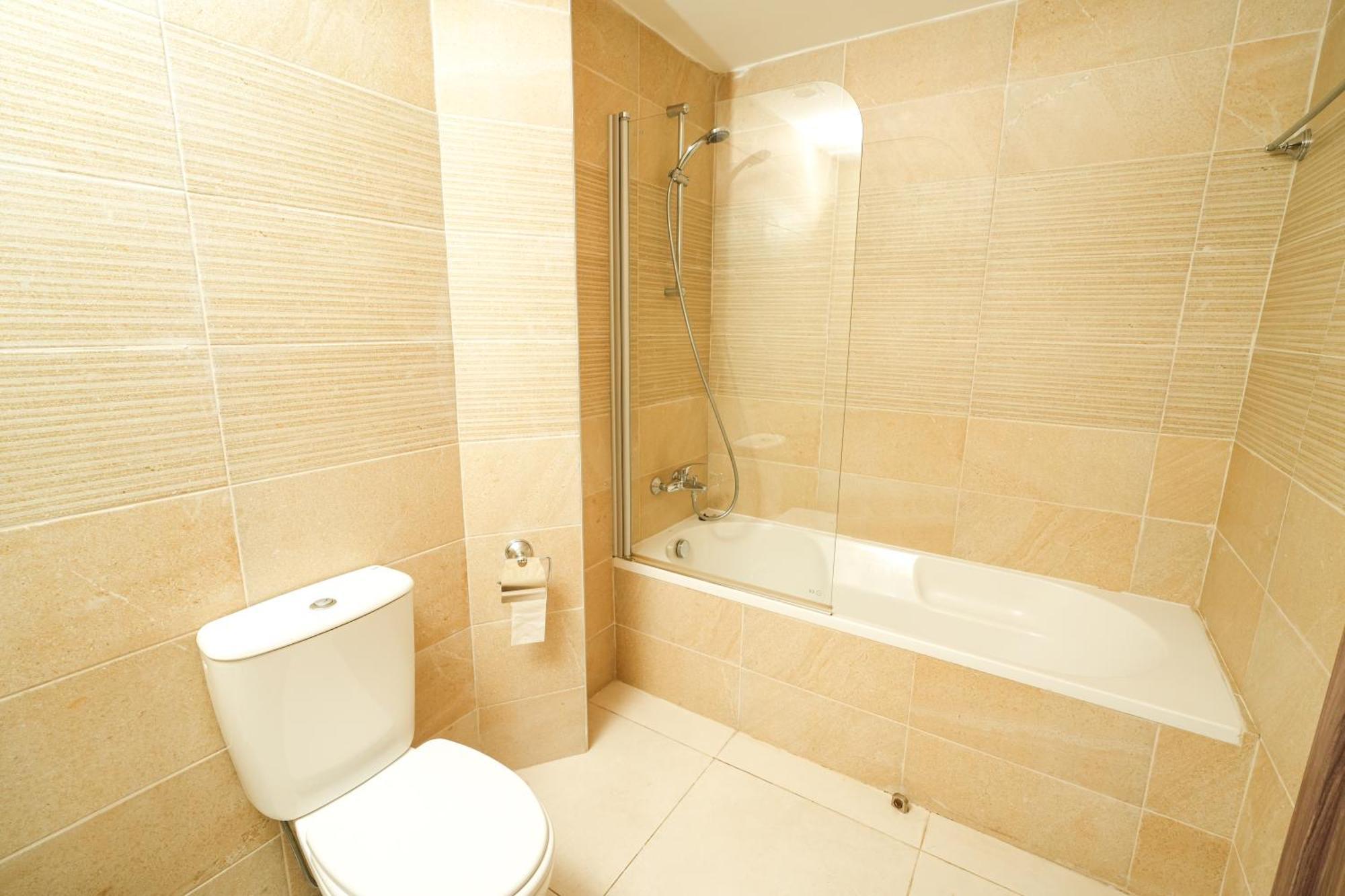 Halcyon Central Apartment Larnaca Buitenkant foto